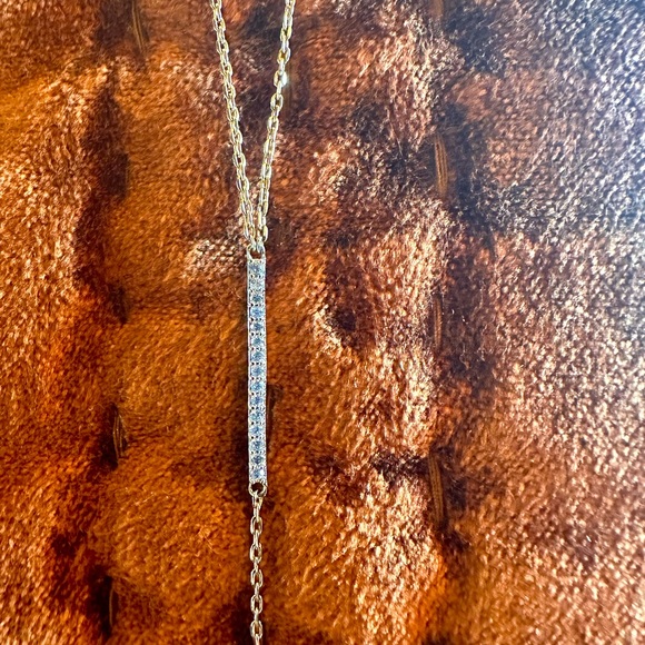 Henri Bendel Gold Lariat Necklace with stones and pearl - Picture 3 of 4